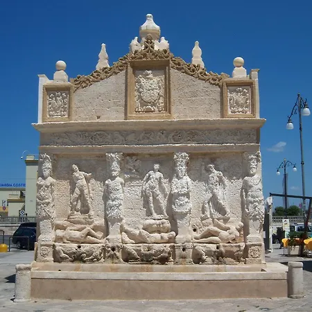 Fontana Greca 3*